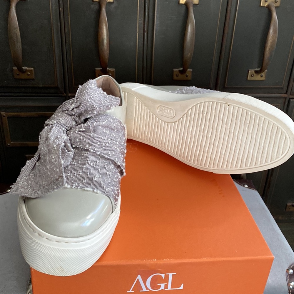⭐️ AGL Italian Leather Shoes - Picture 6 of 7